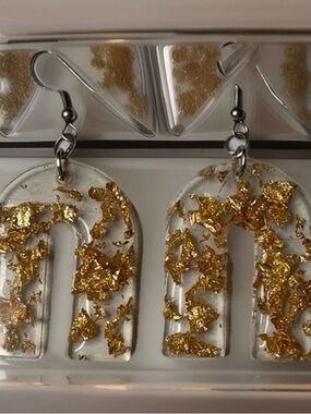 Handmade Gold Flake Resin Dangle Earrings for Women Mother’s Day Gift Fashion